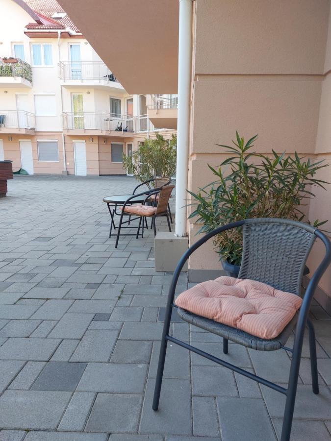 Myrelax Apartment - Hajduszoboszlo Exterior foto