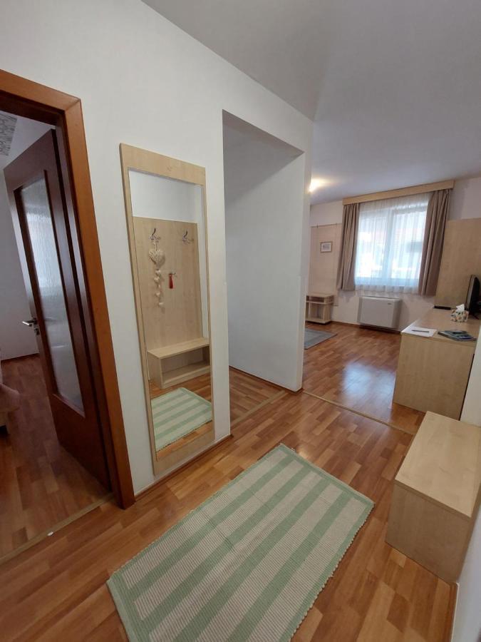 Myrelax Apartment - Hajduszoboszlo Exterior foto
