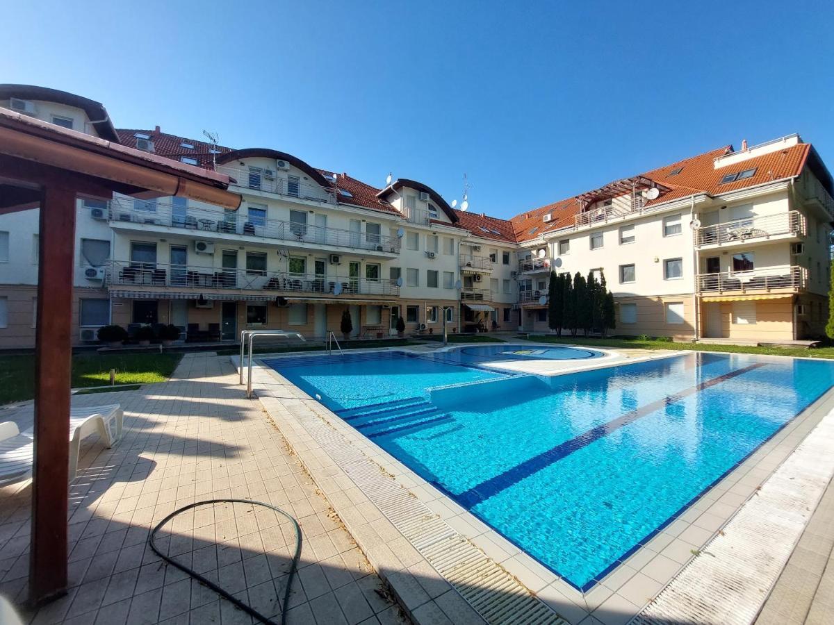 Myrelax Apartment - Hajduszoboszlo Exterior foto